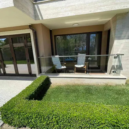 Elegance Apartment *